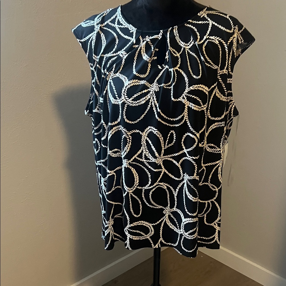 Elegant Black and White Women's Top